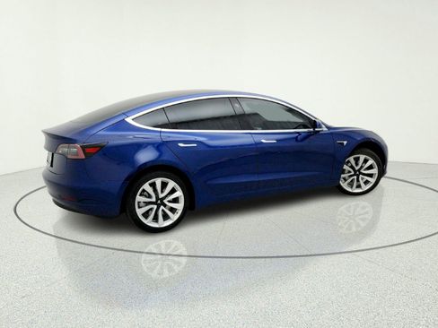 Used 2020 Tesla Model 3 Standard Range image 8