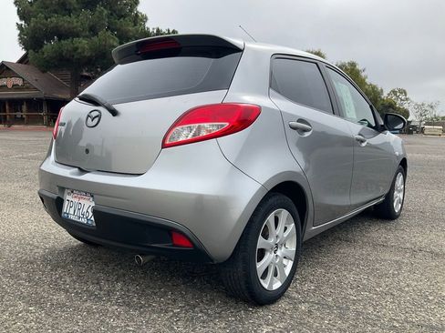 Used 2013 MAZDA MAZDA2 Touring image 76