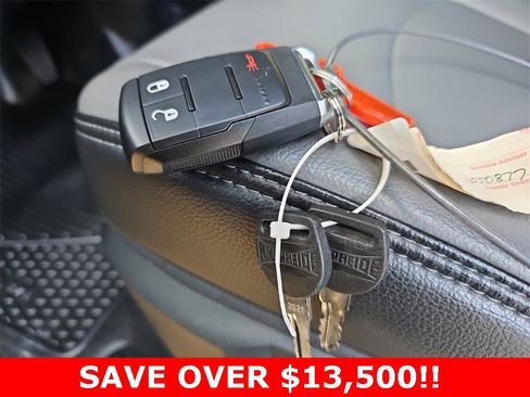 Used 2024 RAM 2500 Tradesman w/ Chrome Appearance Group image 30