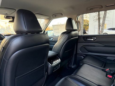 New 2026 Nissan Armada SV image 20