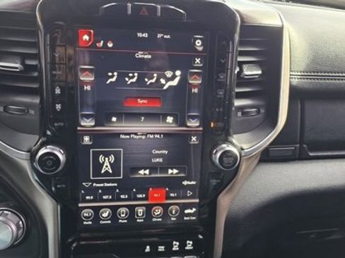 Used 2019 RAM 1500 Laramie image 19