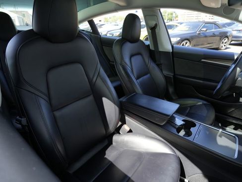 Used 2021 Tesla Model 3 Standard Range Plus RWD image 29