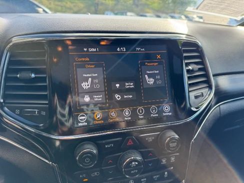 Used 2021 Jeep Grand Cherokee Limited image 28