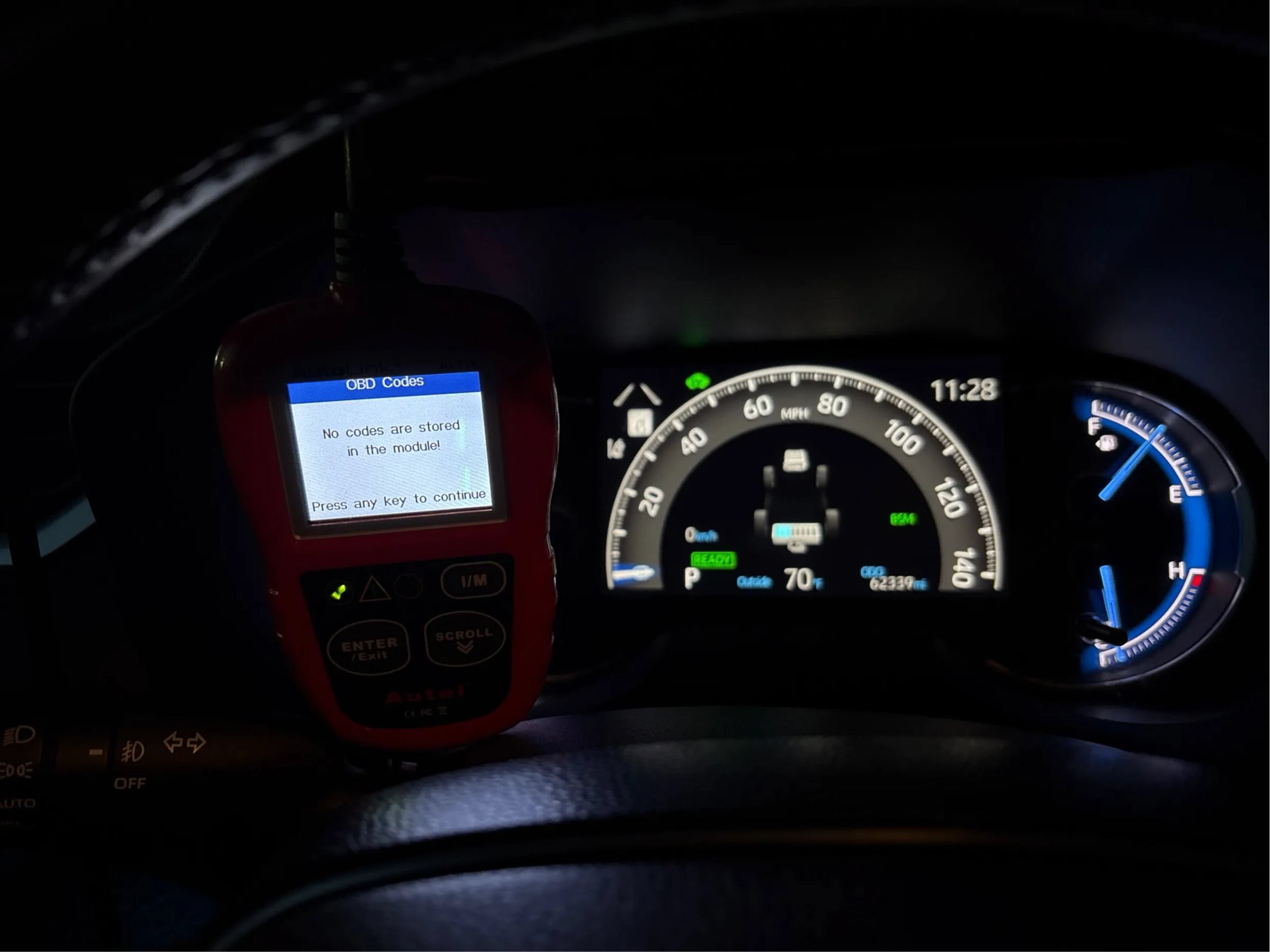 Used 2019 Toyota RAV4 XSE AWD/4WD image 11