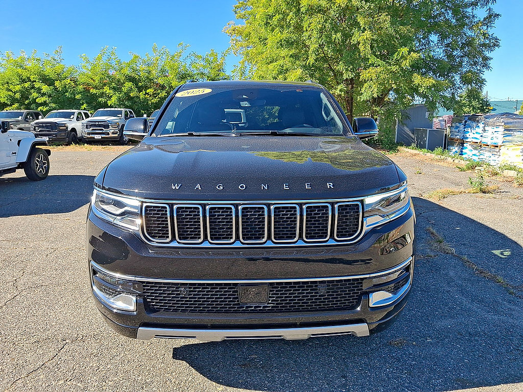 Used 2025 Jeep Wagoneer Series II AWD/4WD image 35