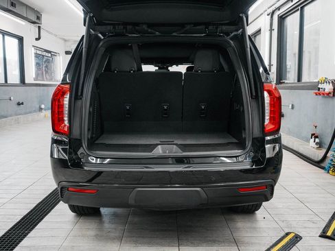 Used 2023 GMC Yukon SLT w/ SLT Premium Package image 44