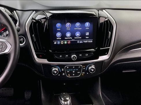 Used 2020 Chevrolet Traverse LT FWD image 6