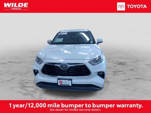 Certified 2021 Toyota Highlander Limited FWD image 4
