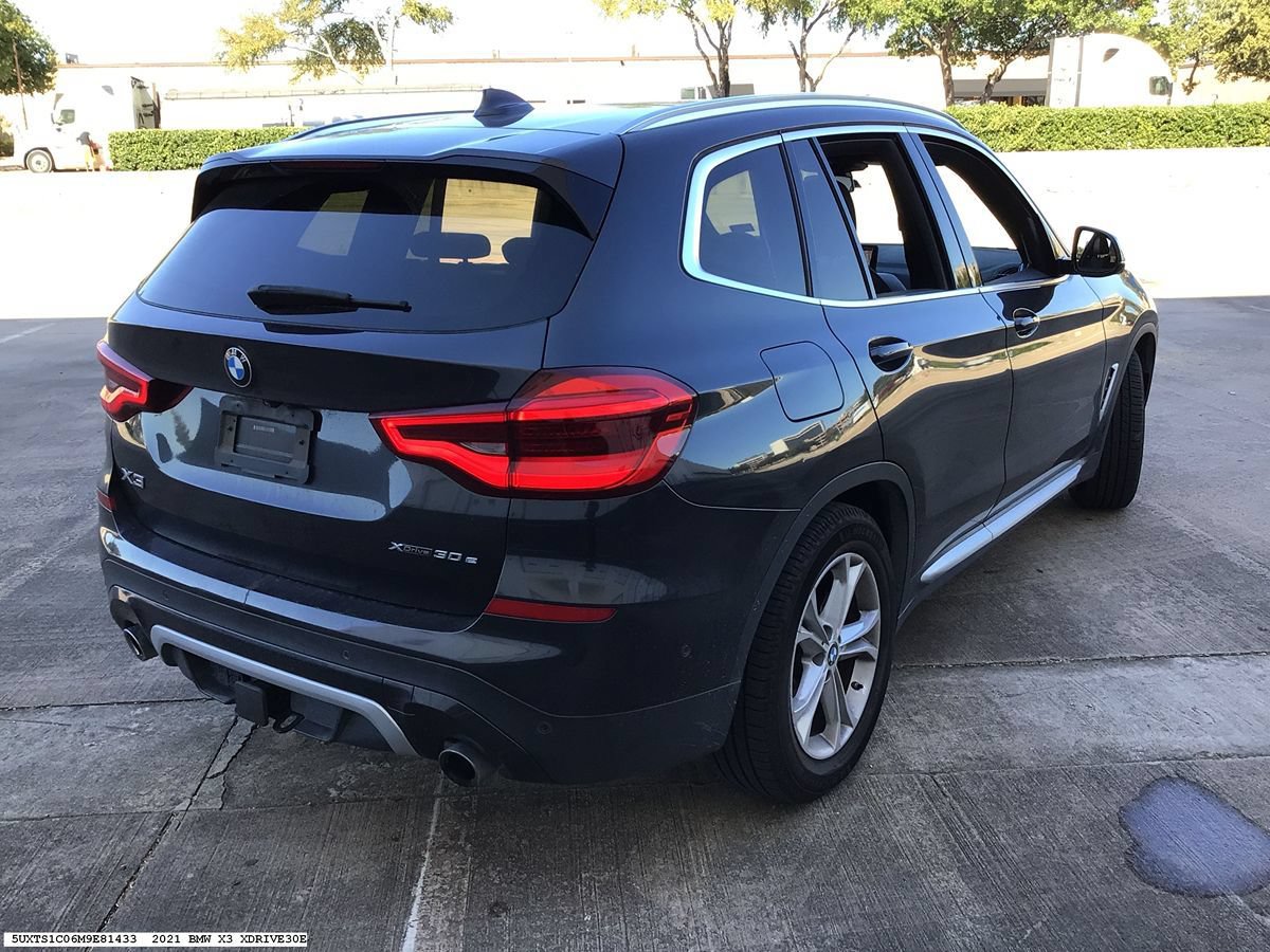 Used 2021 BMW X3 xDrive30e w/ Convenience Package AWD/4WD image 5
