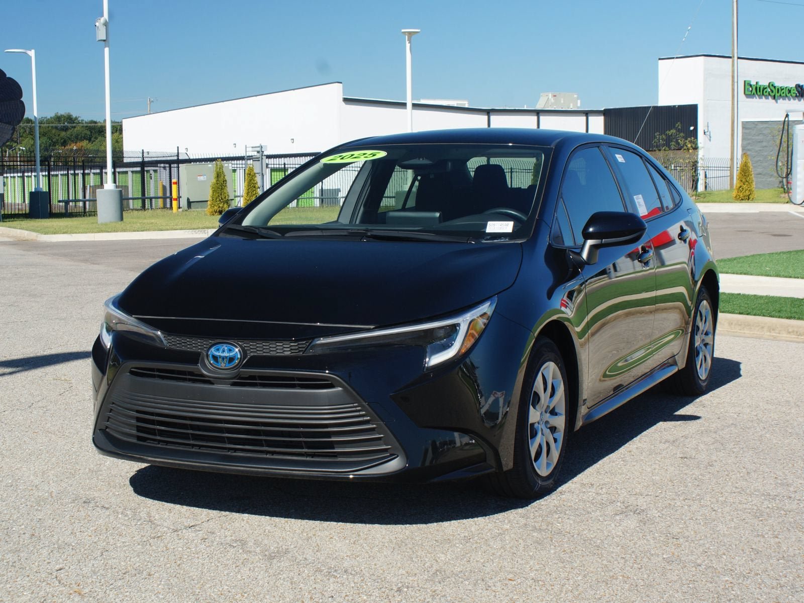 Used 2025 Toyota Corolla LE FWD image 22
