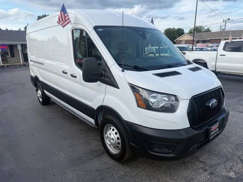 Used 2025 Ford Transit 250 148 Medium Roof Extended AWD image 4