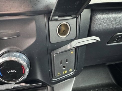 Used 2023 Ford F250 Lariat w/ FX4 Off-Road Package image 18