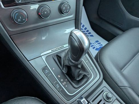 Used 2017 Volkswagen Golf Alltrack SE image 19