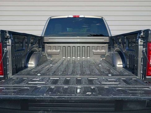 Used 2023 Ford F150 XLT image 10