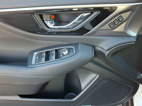 Used 2023 Subaru Outback Limited image 12