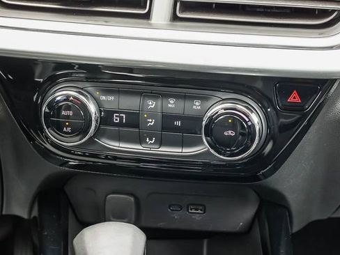 Used 2025 Chevrolet Trax LT FWD image 14