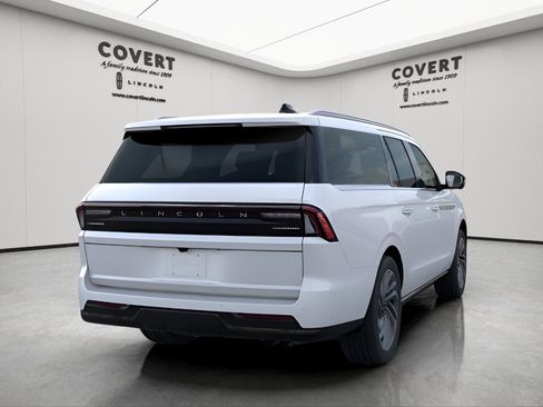 New 2026 Lincoln Navigator L Reserve image 8