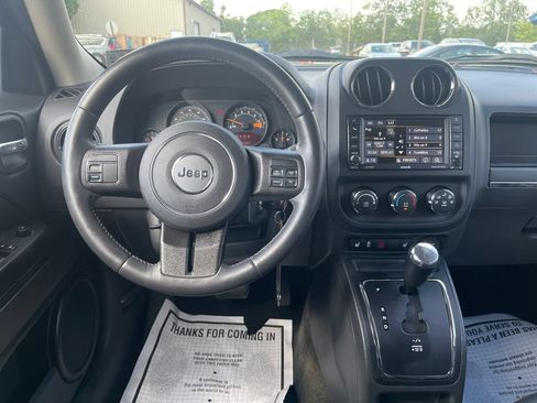 Used 2016 Jeep Patriot High Altitude AWD/4WD image 20