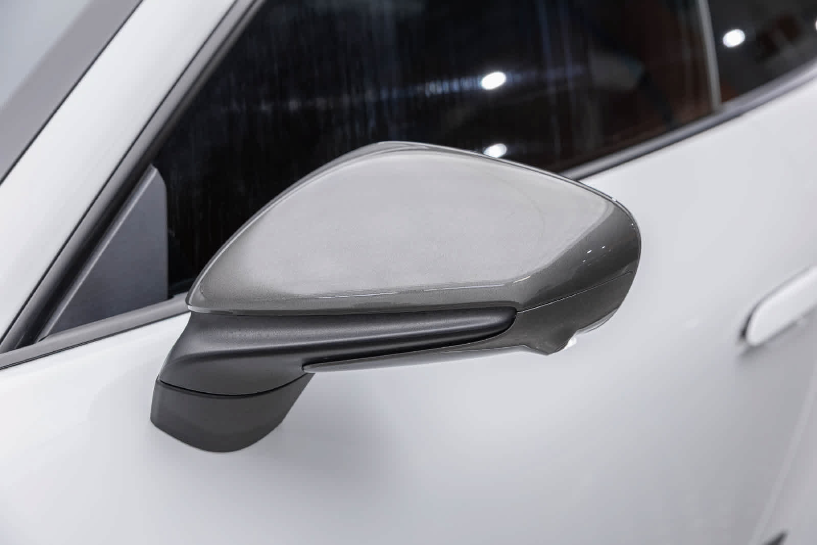 Used 2024 Porsche 911 Carrera T RWD image 48