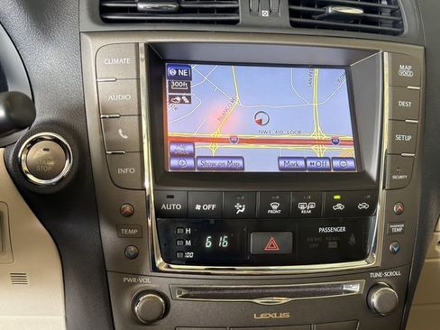 Used 2014 Lexus IS 250C w/ Navigation System Package RWD image 18