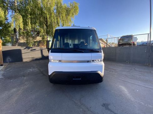 Used 2024 Chevrolet Brightdrop 600 w/ Commercial Equipment Package AWD/4WD image 9
