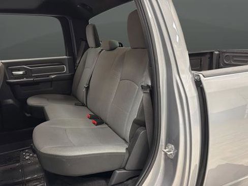Used 2022 RAM 2500 Big Horn AWD/4WD image 23