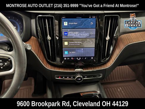 Used 2023 Volvo XC60 B5 Plus image 23