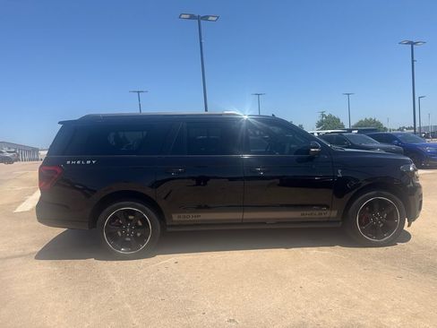 Used 2023 Ford Expedition Max Limited AWD/4WD image 2