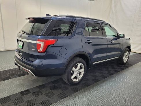 Used 2016 Ford Explorer XLT w/ Equipment Group 202A AWD/4WD image 10