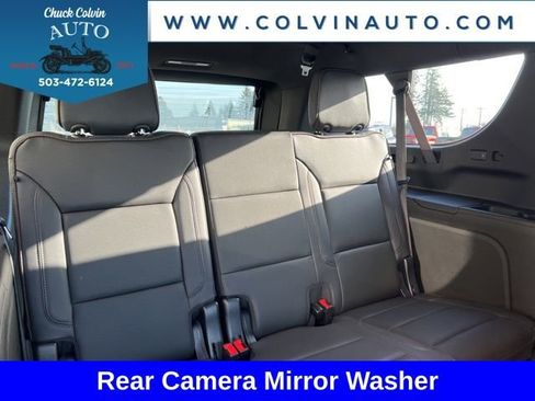 Used 2022 Chevrolet Suburban High Country w/ Premium Package 2 AWD/4WD image 30