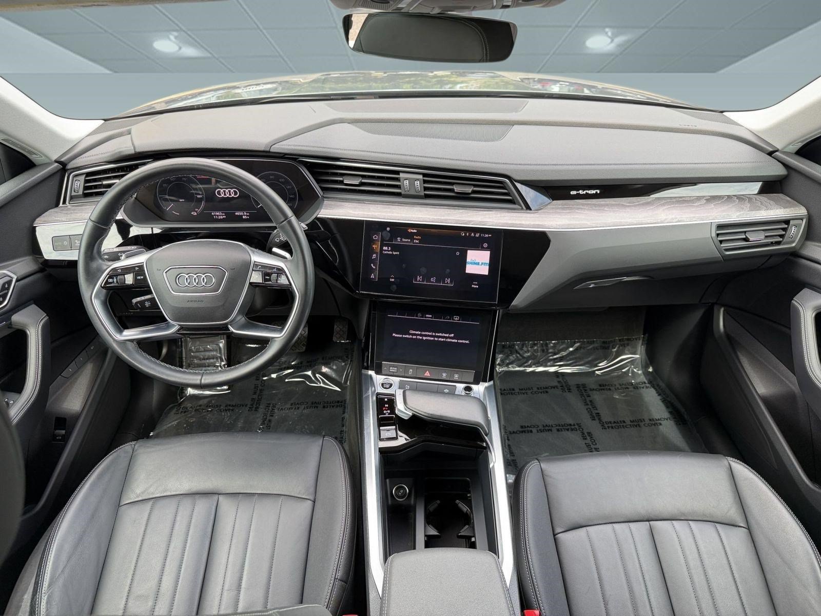 Used 2024 Audi Q8 e-tron Premium Plus AWD/4WD image 17