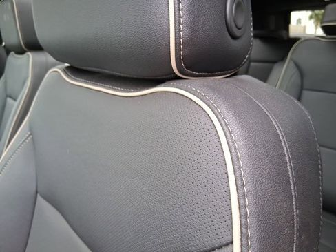 Used 2023 Chevrolet Tahoe Premier image 19