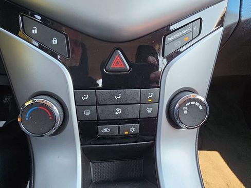 Used 2011 Chevrolet Cruze LT w/ RS Package FWD image 16