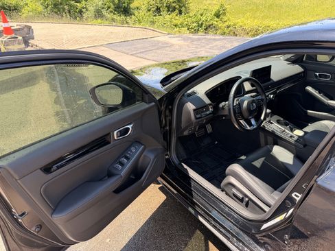 Used 2024 Honda Civic Sport Touring image 11
