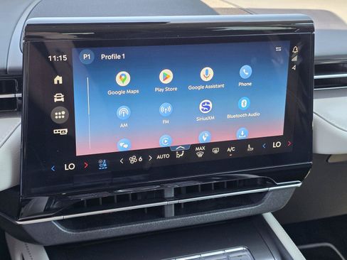 Used 2024 Lincoln Nautilus Premier AWD/4WD image 16