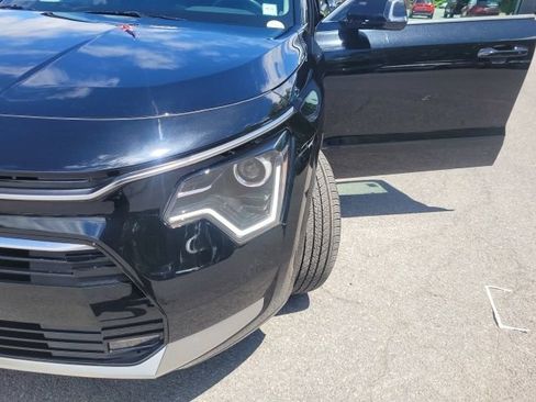 Certified 2025 Kia Niro EX Touring FWD image 34