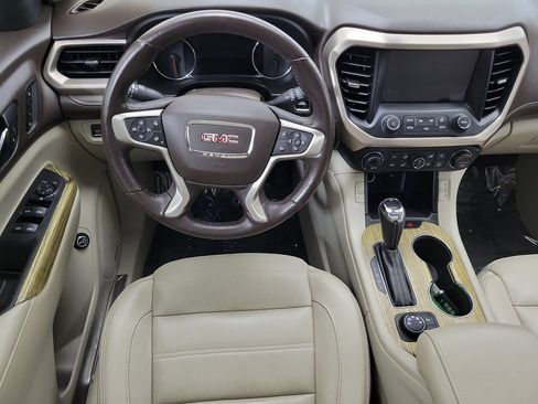 Certified 2018 GMC Acadia Denali w/ Technology Package image 13