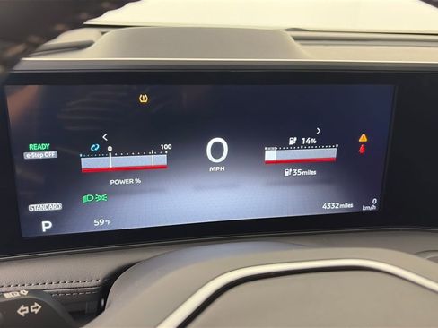 Used 2025 Nissan Ariya AWD image 15