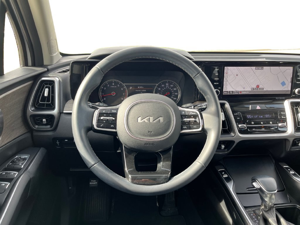 Used 2023 Kia Sorento S w/ Panoramic Sunroof Package AWD/4WD image 12