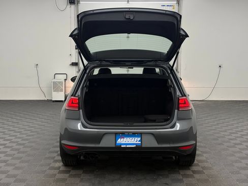 Used 2015 Volkswagen Golf TDI S FWD image 7