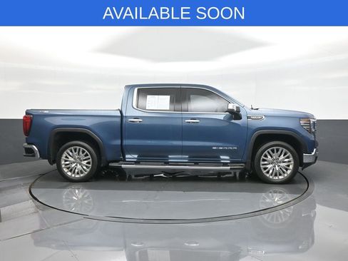 Used 2024 GMC Sierra 1500 SLT w/ SLT Premium Plus Package AWD/4WD image 8