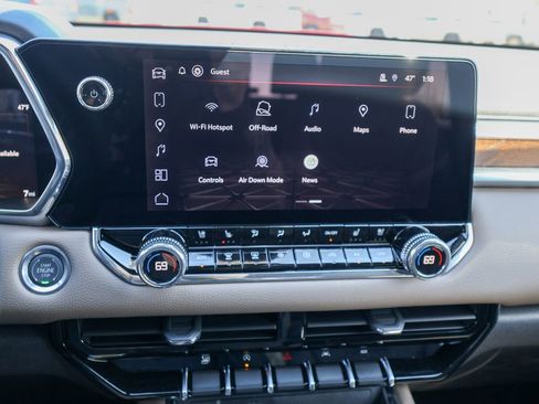 New 2026 GMC Canyon Denali image 15