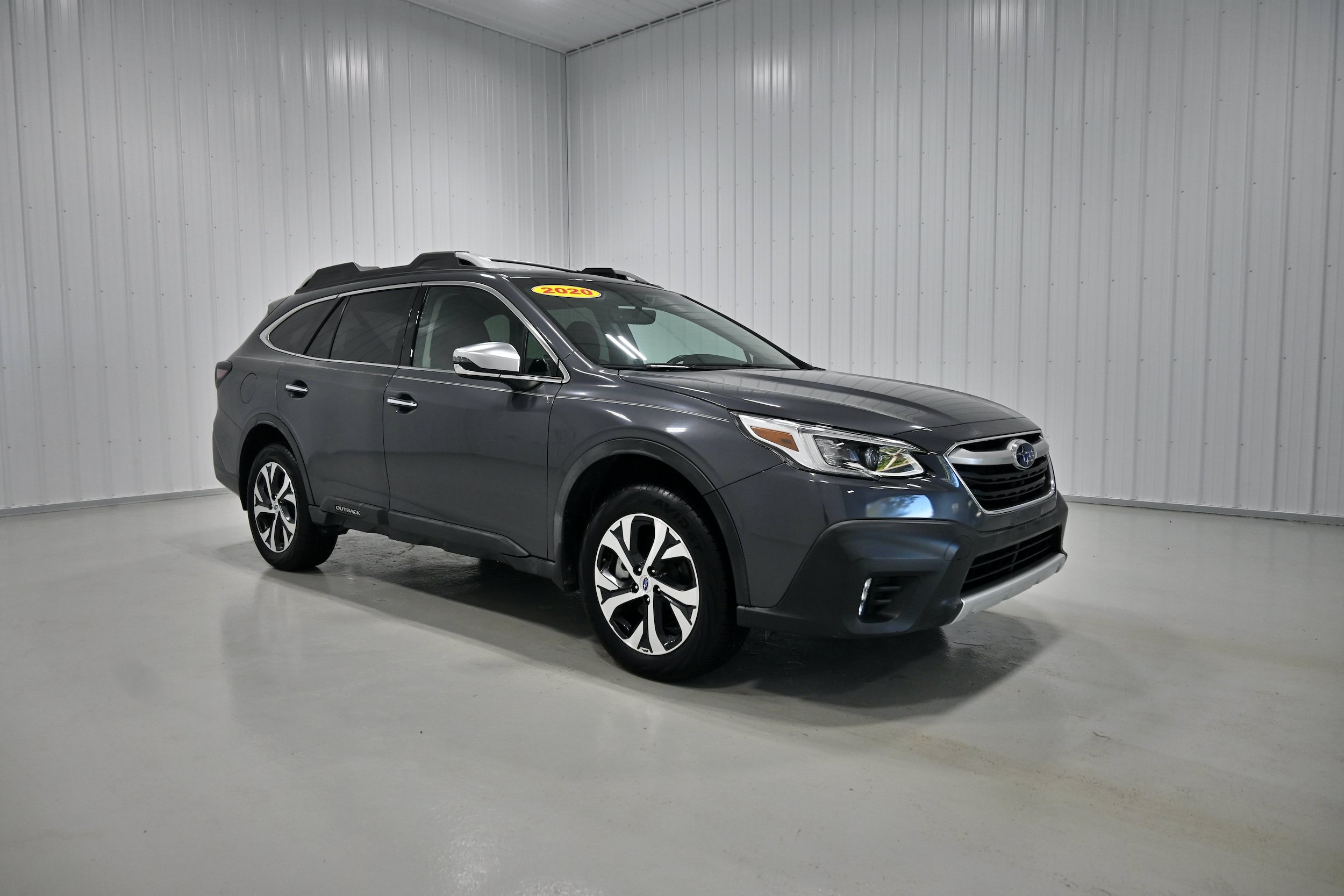 Used 2020 Subaru Outback Touring XT AWD/4WD image 3
