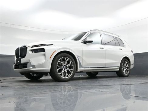 Used 2025 BMW X7 xDrive40i image 30