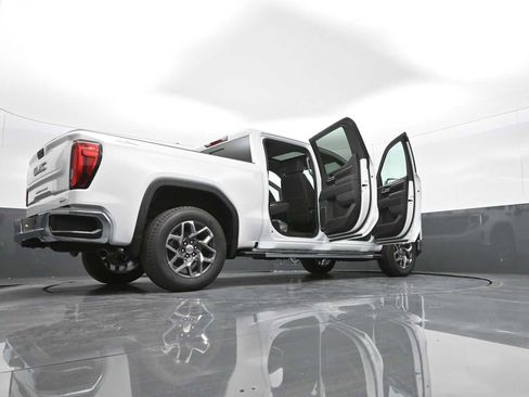New 2026 GMC Sierra 1500 SLT w/ SLT Premium Package image 39