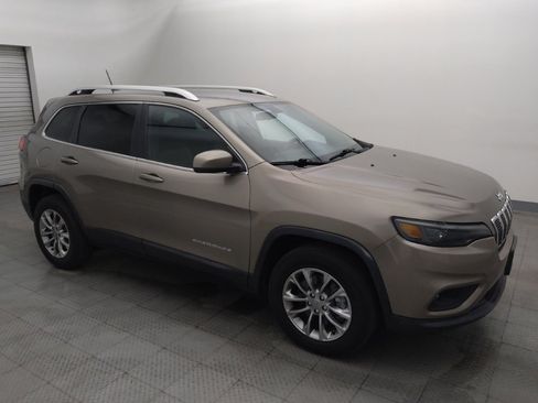 Used 2020 Jeep Cherokee Latitude Plus AWD/4WD image 11