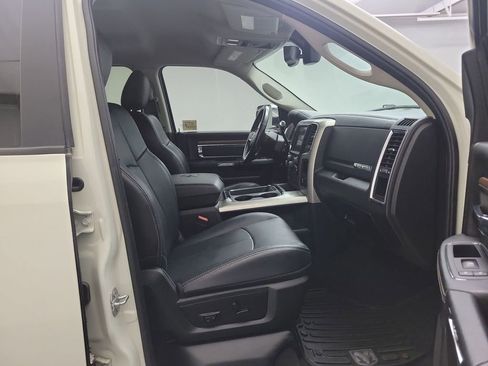 Used 2018 RAM 3500 Laramie image 24