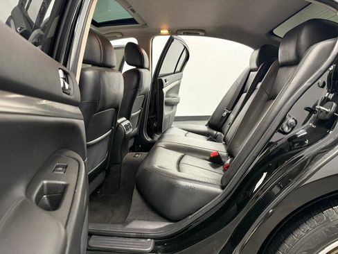 Used 2011 INFINITI G37 4dr x AWD w/ Premium Pkg image 34