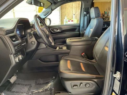 Used 2024 GMC Yukon AT4 w/ Technology Package image 10
