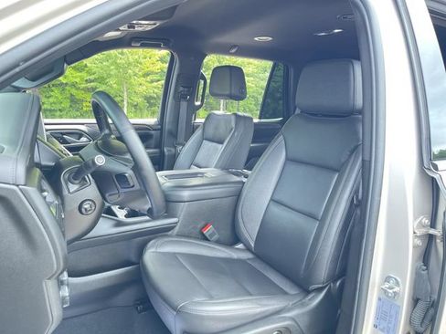 Certified 2023 Chevrolet Tahoe LT w/ Luxury Package AWD/4WD image 19